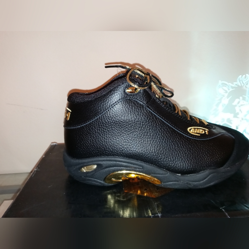 Designer Sneakers - Picture 3 of 6